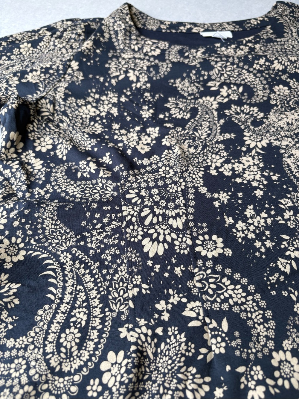 J. Jill Navy and Beige Paisley Short-Sleeve Dart-waist Knit Dress sz L NWT - Picture 11 of 12